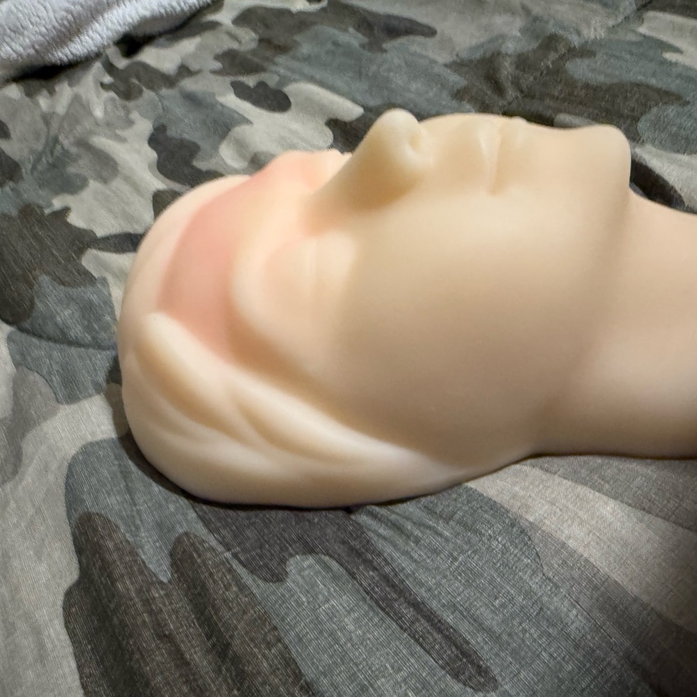 Cream Mannequin Head for Botox training it’s like new